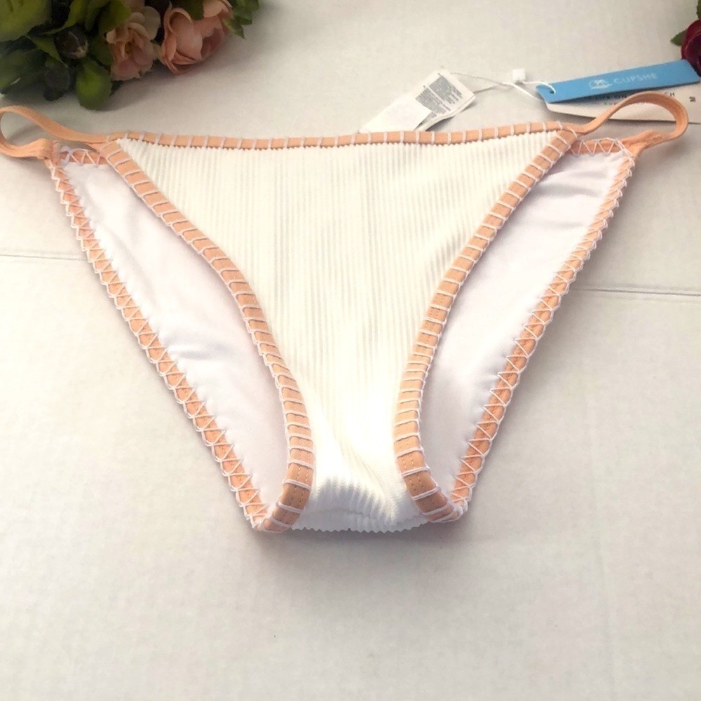 Cupshie Women’s Pink and White Bikini Bottom  With Crochet Lining NWT Size M